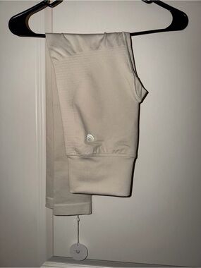 WOMENS CREAM LAZULI LABEL V SEAM LEGGING